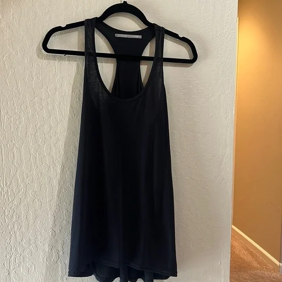 Black tank top - Picture 1 of 4